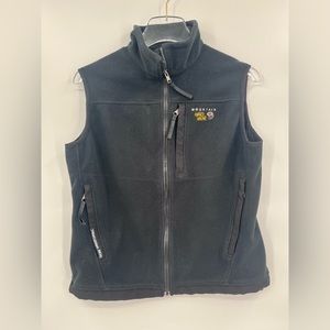 Mountain‎ Hardware Women’s Size 8 black fleece in Excellent Condition